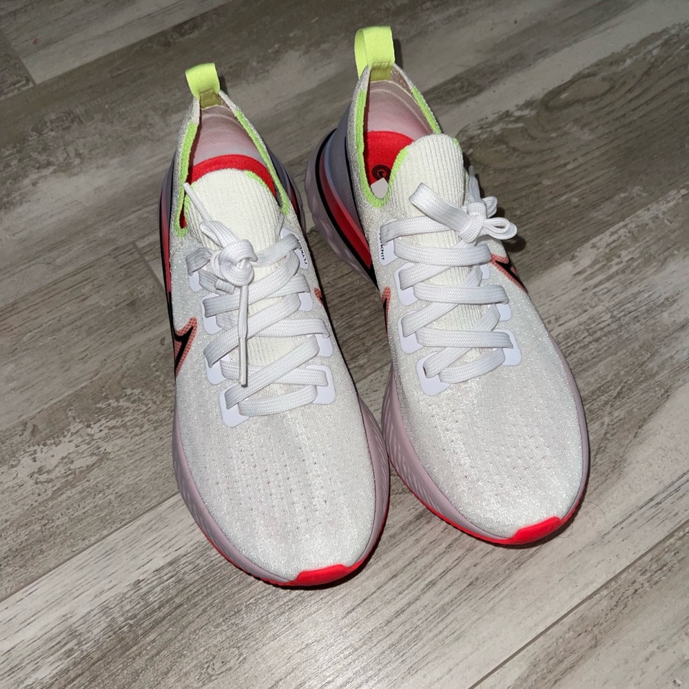Wmns React Infinity Run Flyknit 'White Laser Crimson Women
